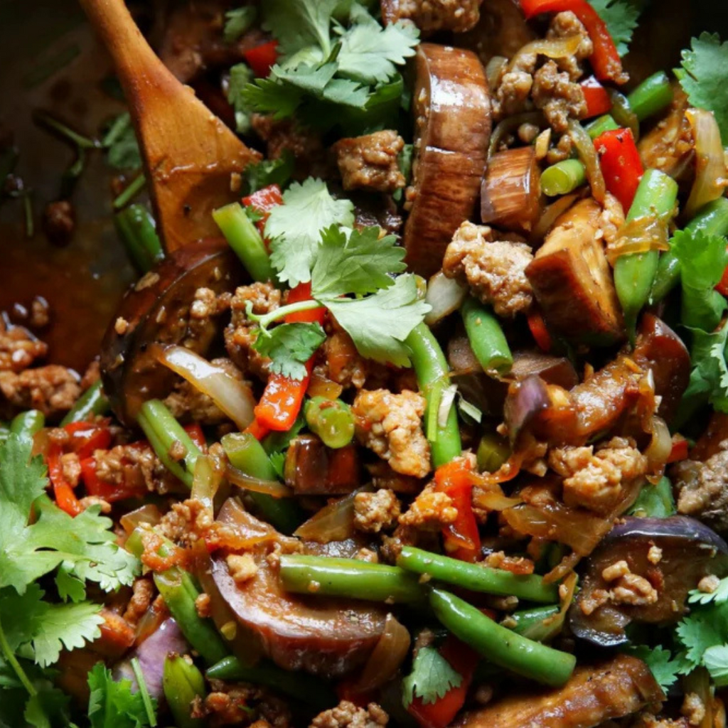 如何準備大蒜是拉差豬肉炒？ - Aussie Meat, Meat delivery, online butcher, BBQ Grills, Wine