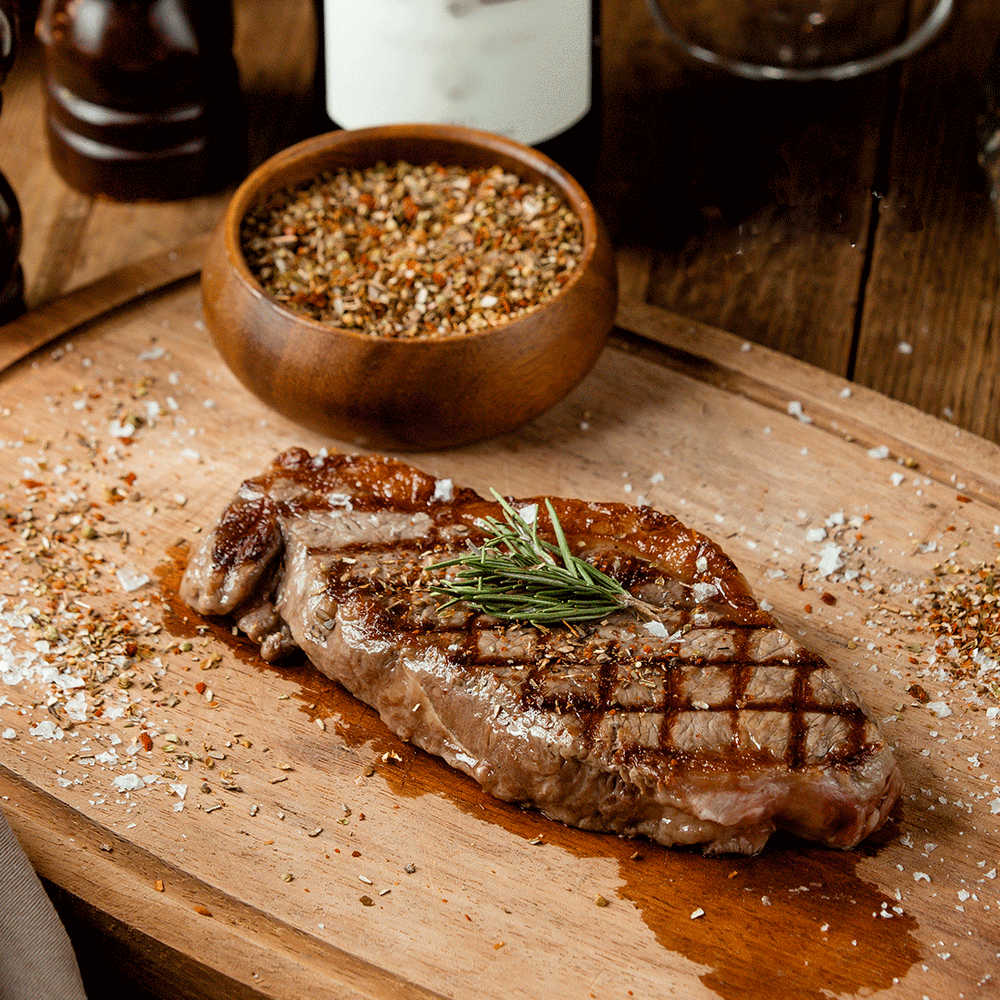 Nutrition in Striploin Steak: Macros and Benefits