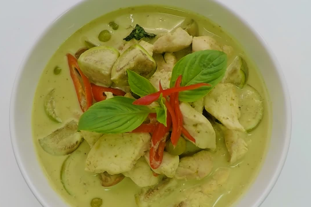 HOW TO PREPARE MONKFISH COCONUT CURRY SOUP?