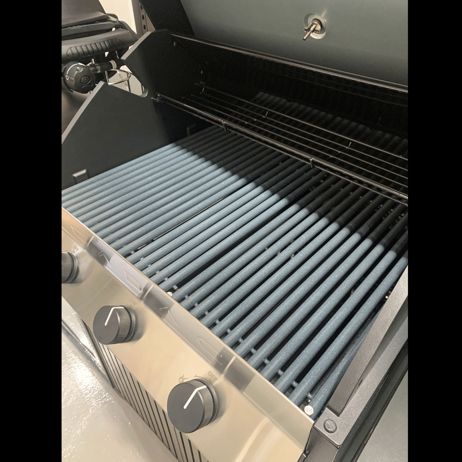Oaisi ONE Outdoor Kitchen | 3 Burners Gas Grill with Tap and Sink plus Fridge