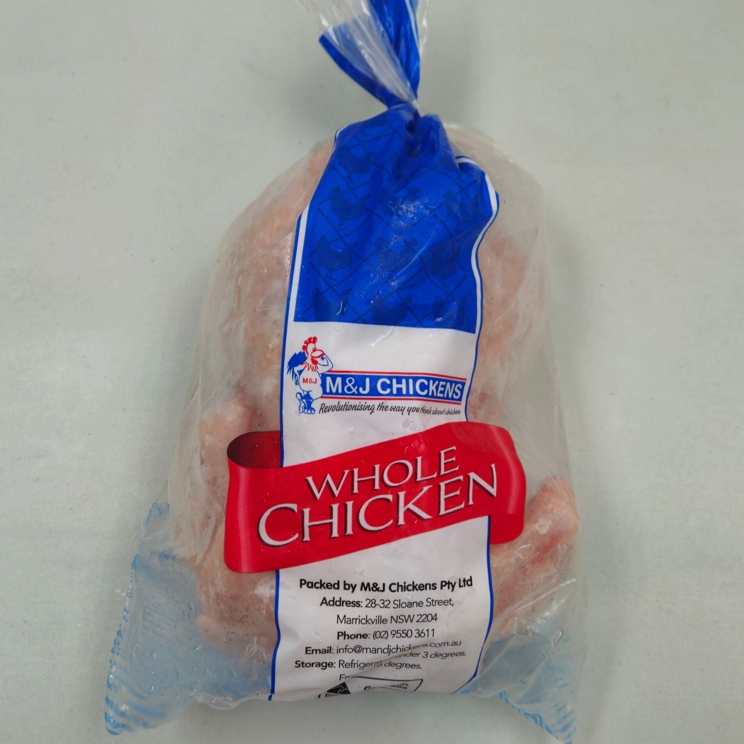 Packaged whole chicken with M&J Chickens label on a white background - 澳洲無激素全雞(1.6公斤)|買三送一