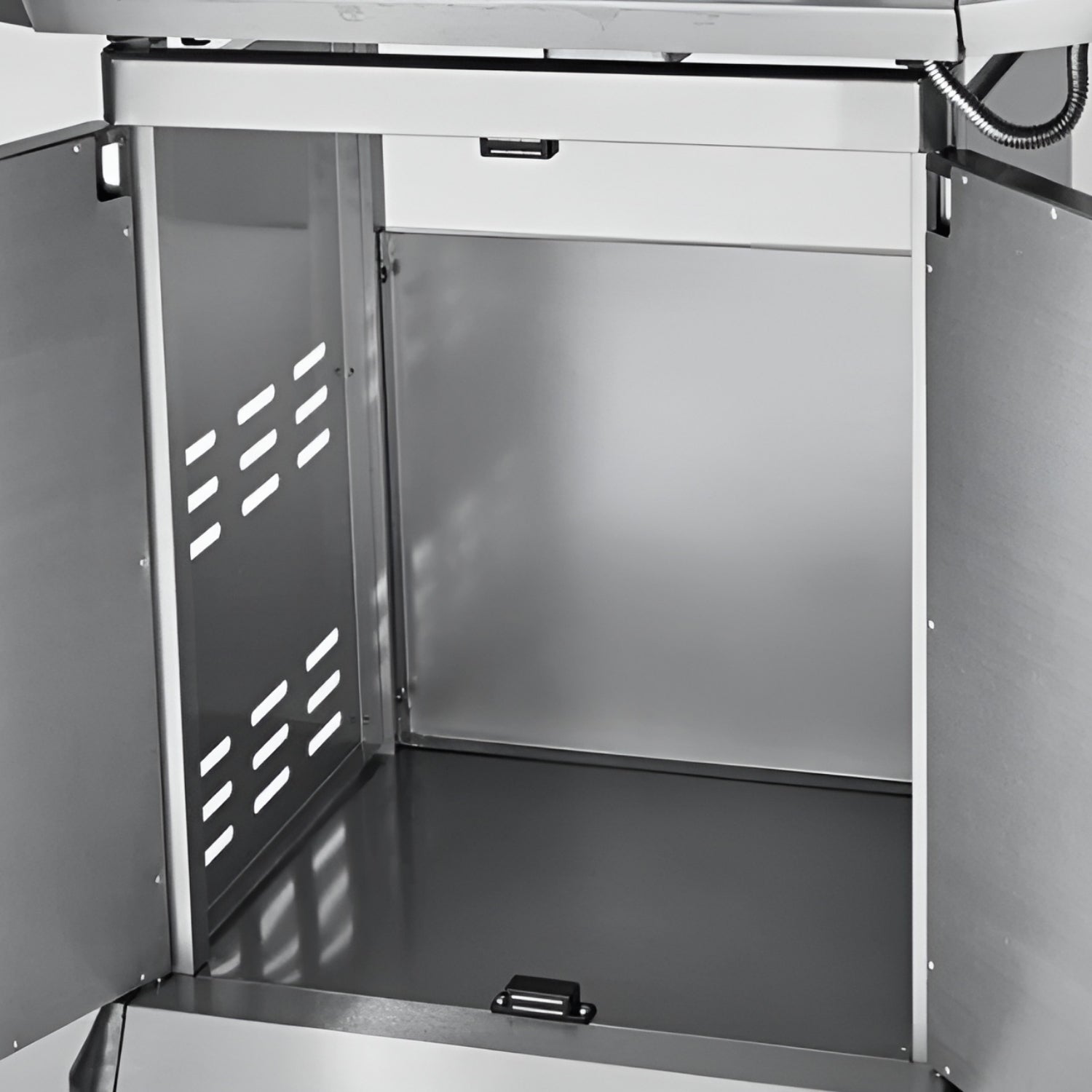 BQ134 (4 Burners With Side-Burner Gas Barbecue Grill) | Delivery & Cover