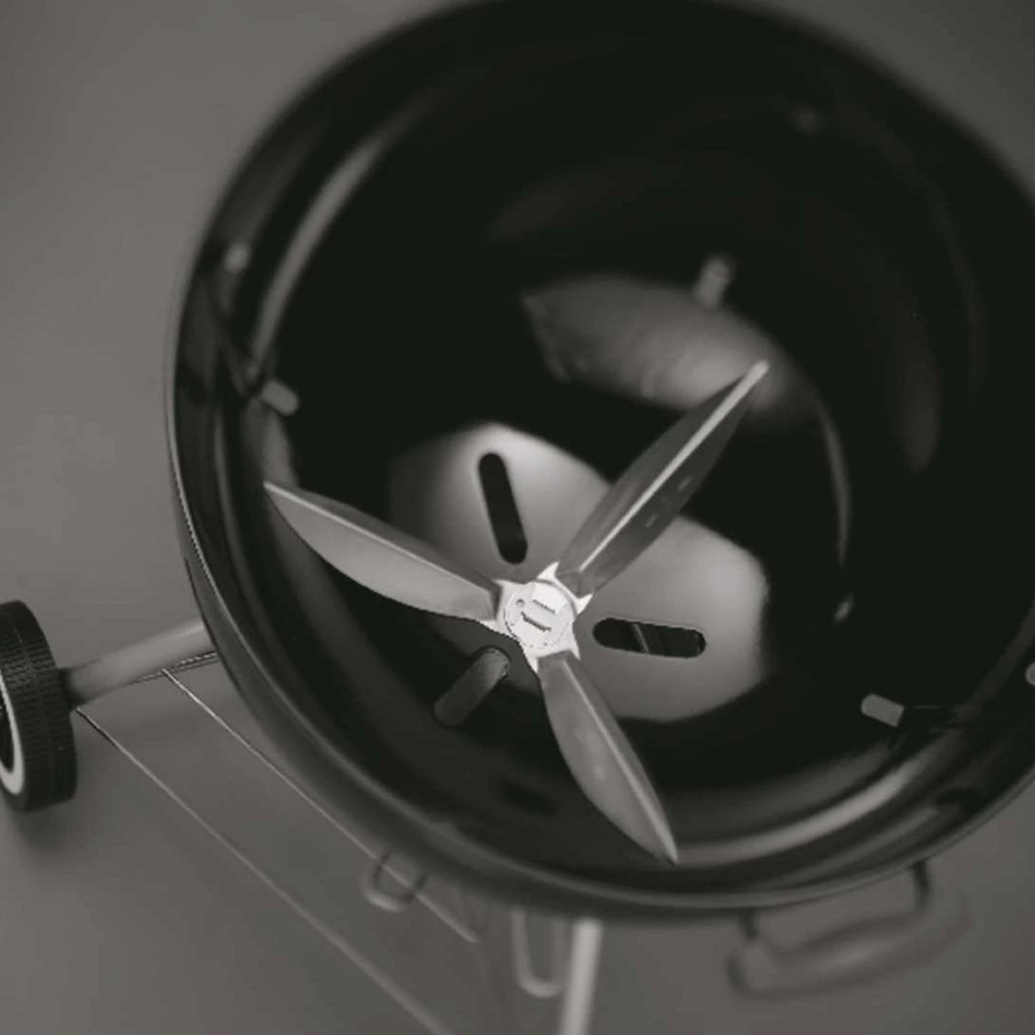 Weber原裝57厘米（22英寸）包送貨