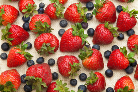 European Blueberries & Strawberries (400g) - Aussie Meat, Meat Delivery, Online Butcher, BBQ Grills, Wine